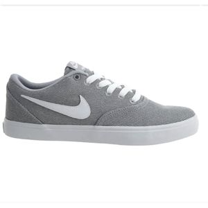 Nike Sb Check Solarsoft Canvas Skating Shoe